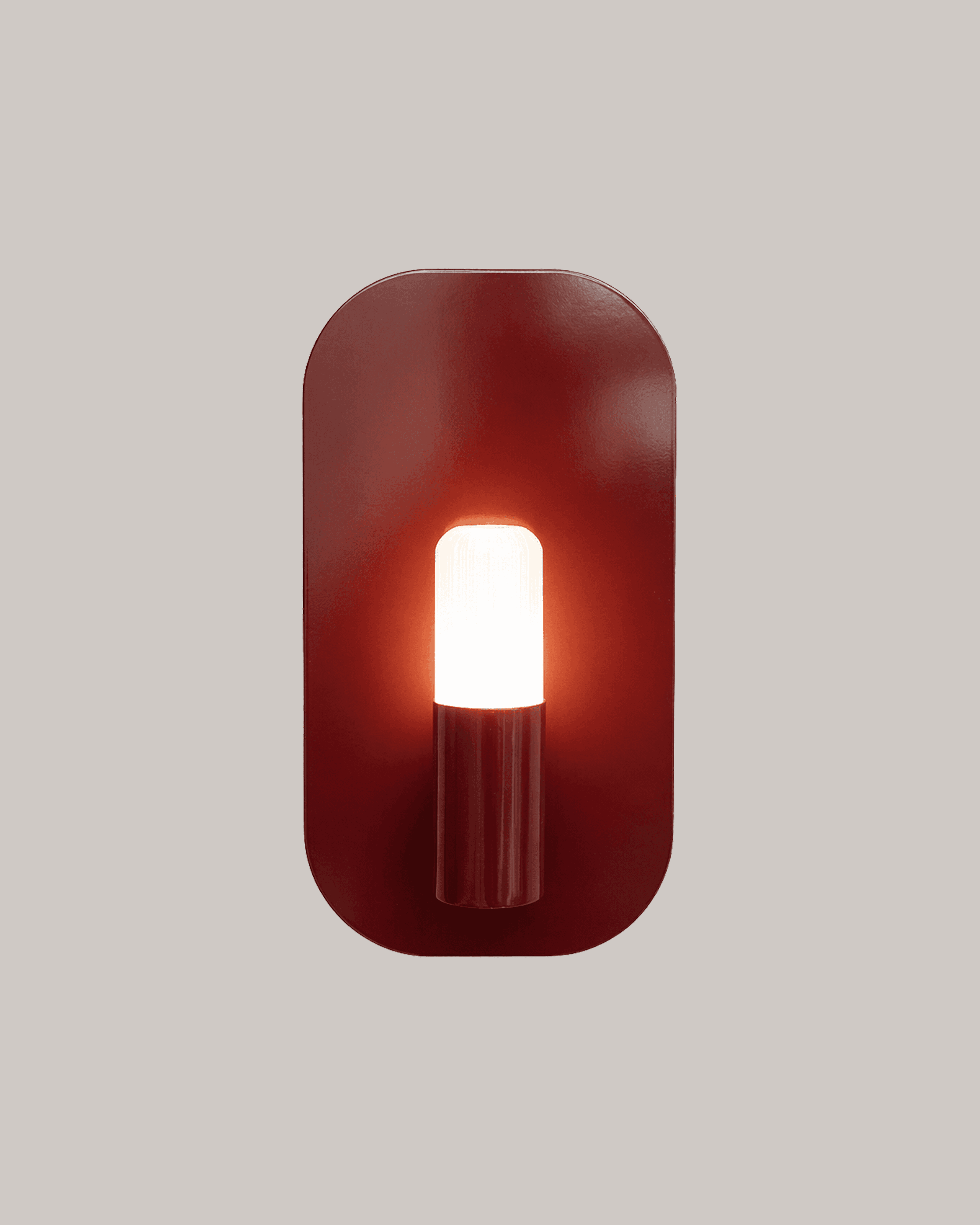 Aplique de pared Bluma de metal y vidrio opalino — Rodina